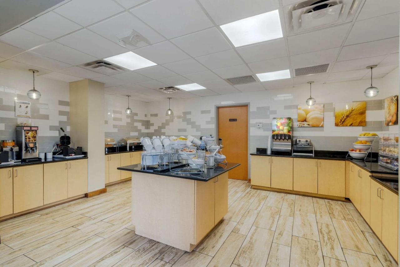 Comfort Atlanta South 4*